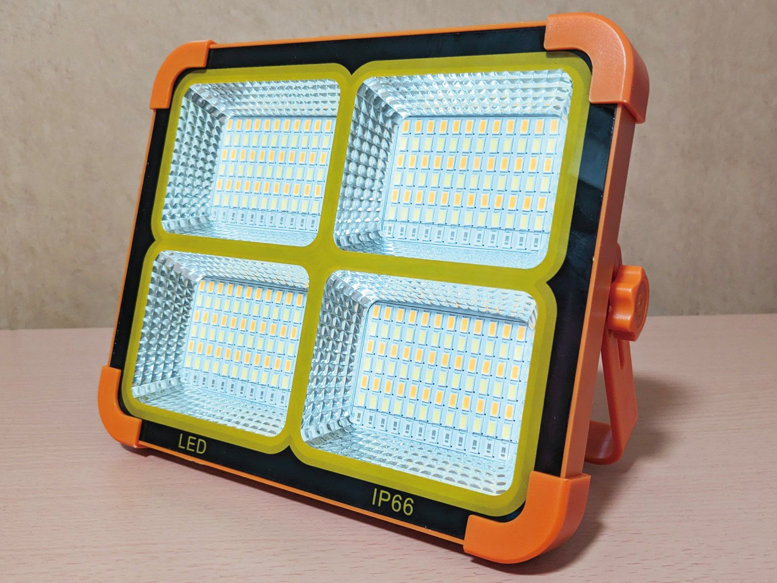 LED投光器